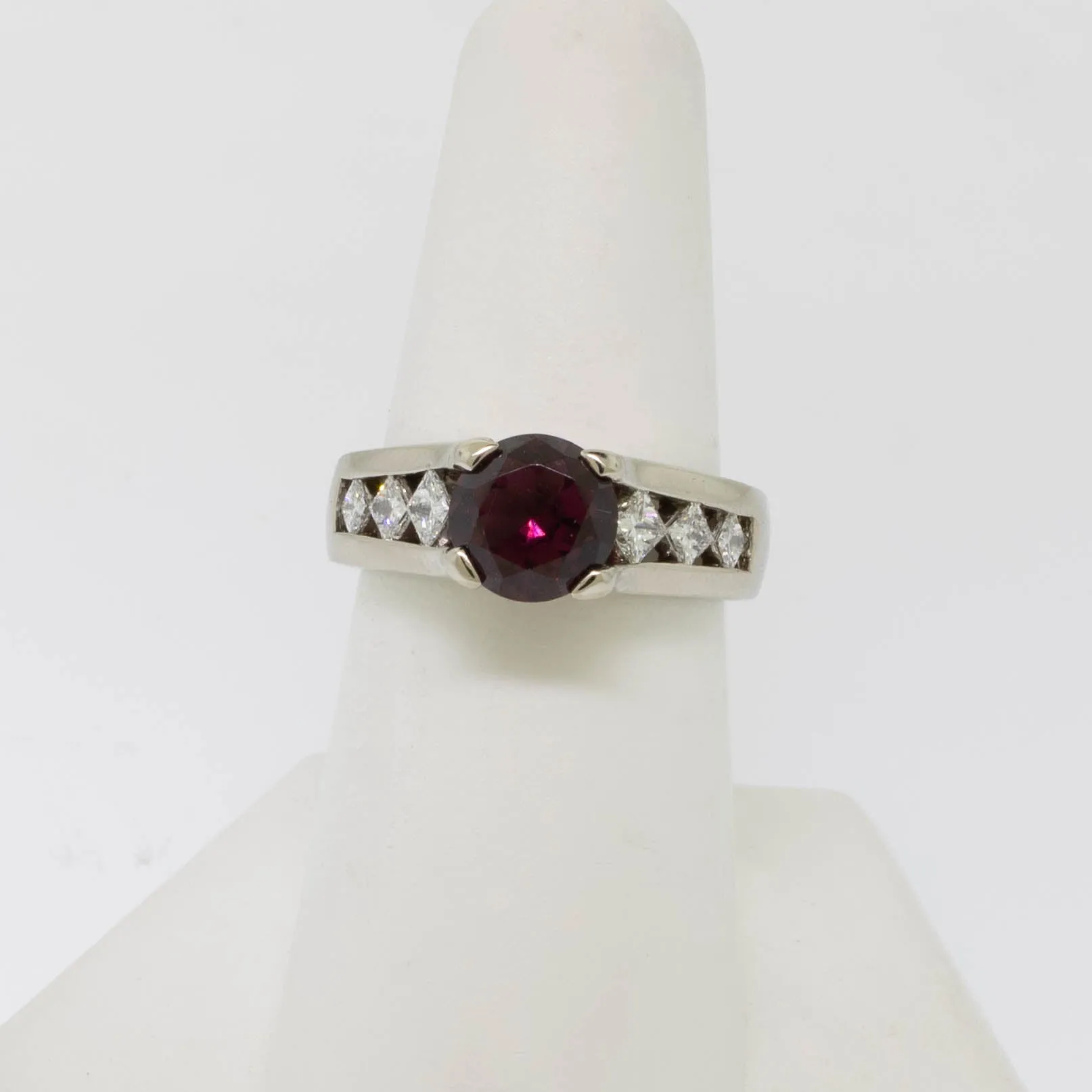 14K White Gold Rhodalite Garnet and Princess-Cut Diamond Ring Sz 7.25 Preowned