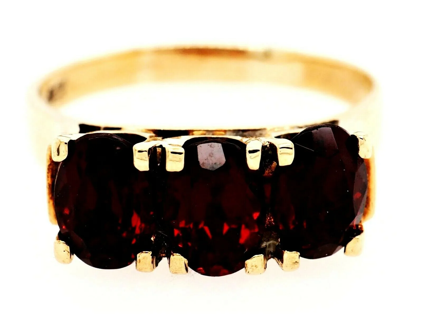 Garnet & 9ct Yellow Gold Dress Ring Fine Gemstone Jewellery Band Size P 1/2