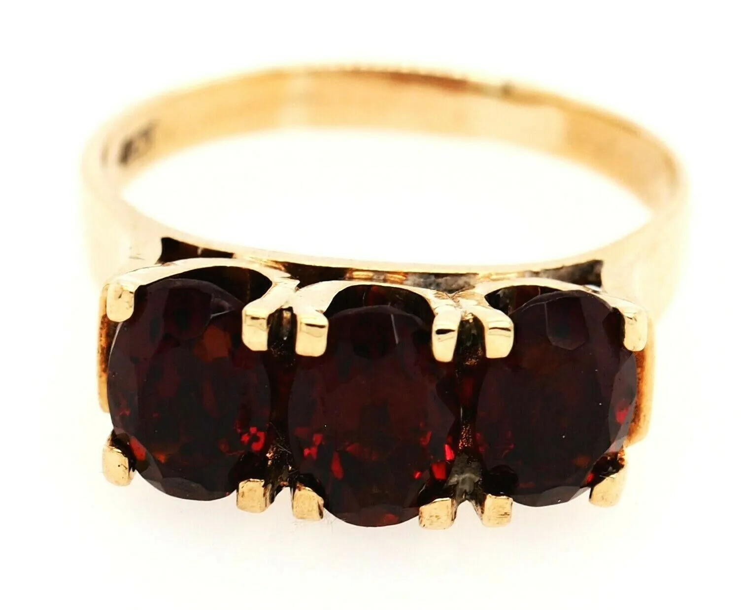 Garnet & 9ct Yellow Gold Dress Ring Fine Gemstone Jewellery Band Size P 1/2