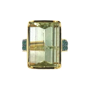 Kirkland Jewelry Estate | 18K Yellow Gold Green Beryl and Savorite Garnet Ring