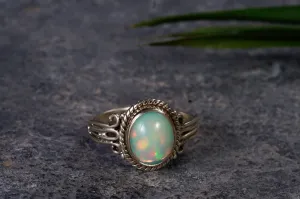 Ring ~ RAINBOW EYE ~ OPAL